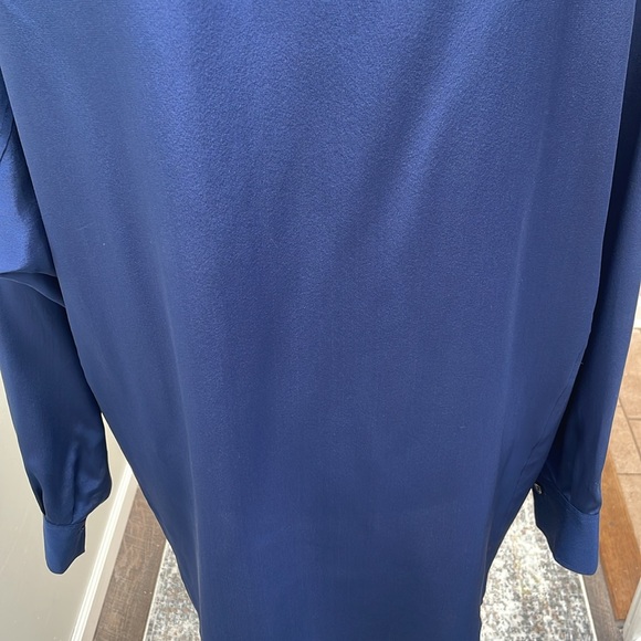 Vince silk blouse in dark blue - Picture 5 of 7